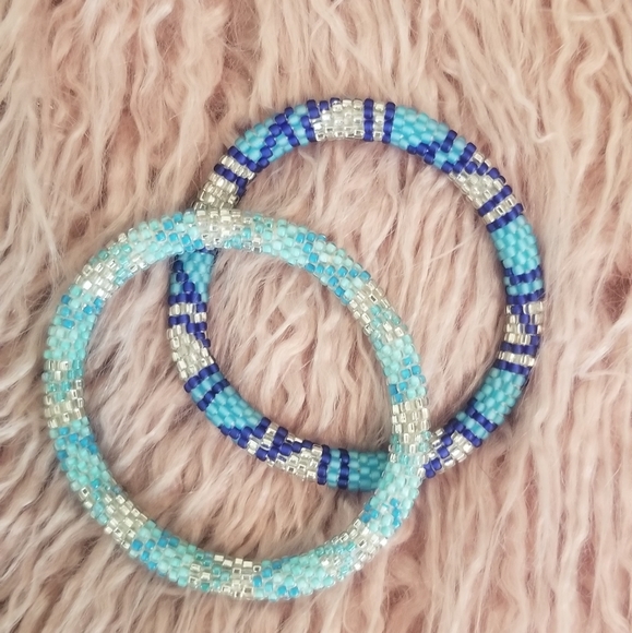 Beaded bracelets - Picture 2 of 4